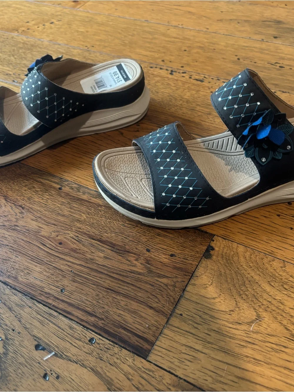 NWT Atalina Women’s Black and Blue Slip-On Sandals with Flower Accent Size 9